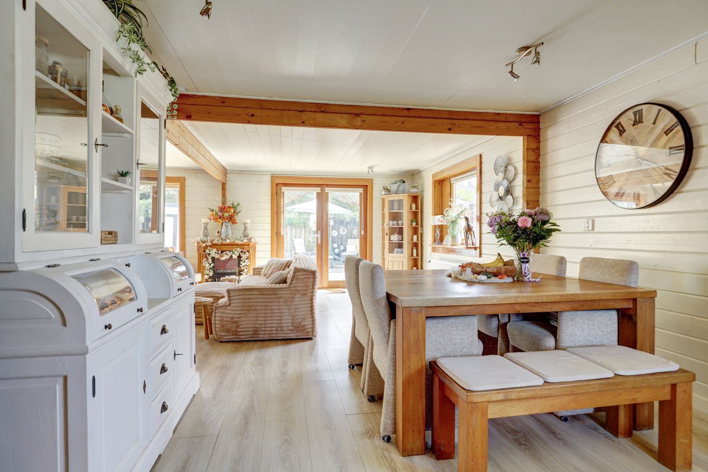 Characteristic Detached Finn House with Five Bedrooms and Holiday-Feel Garden in Hoofddorp — 19