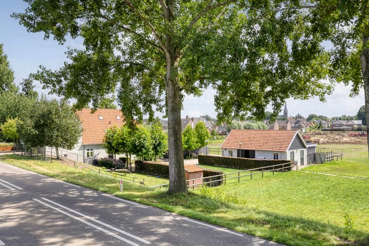 Vrijstaande woning te koop: Lithoijense Dijk 11, Lithoijen