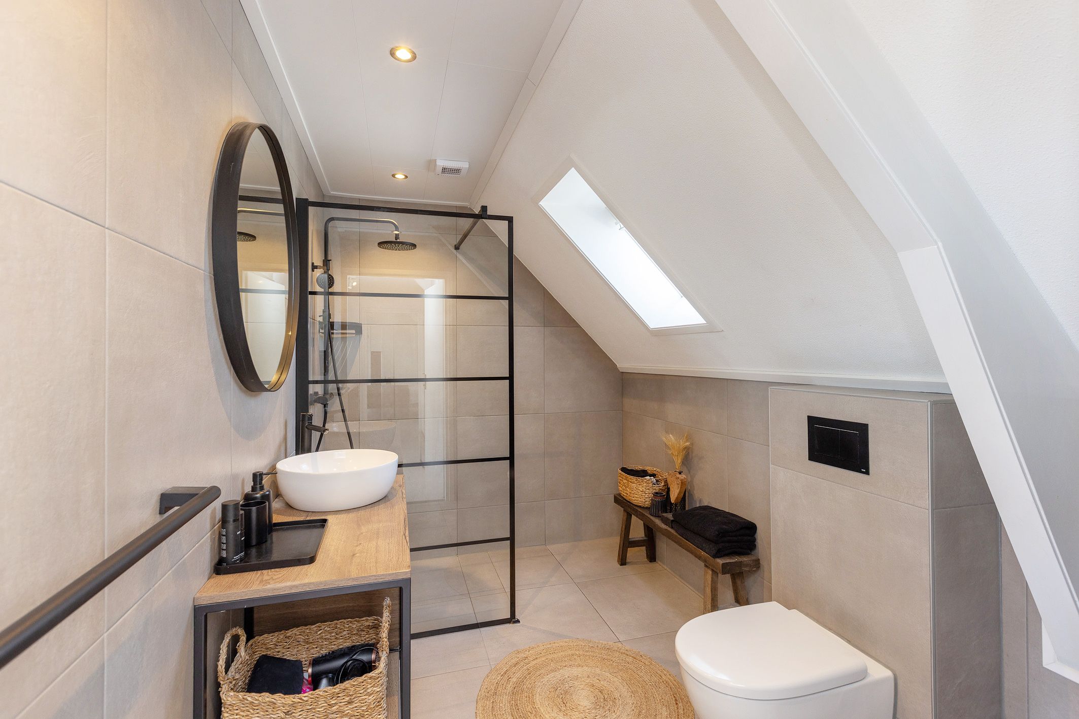 Monumental Upper Apartment with Rooftop Terrace in Borculo Center — 30