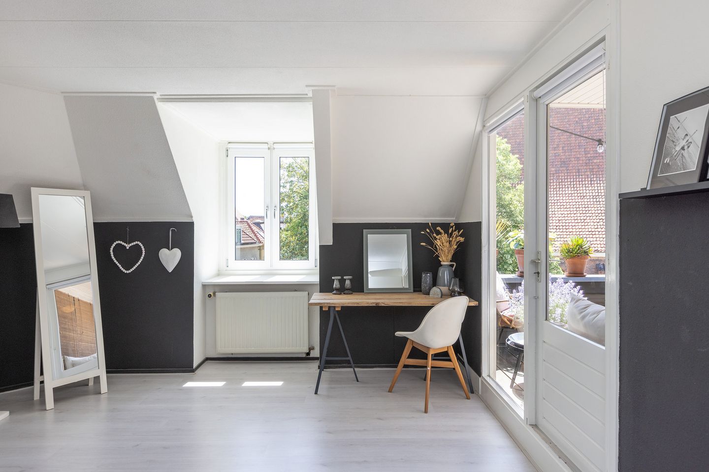 Monumental Upper Apartment with Rooftop Terrace in Borculo Center — 34