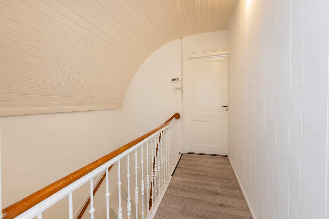 Monumental Upper Apartment with Rooftop Terrace in Borculo Center — 7