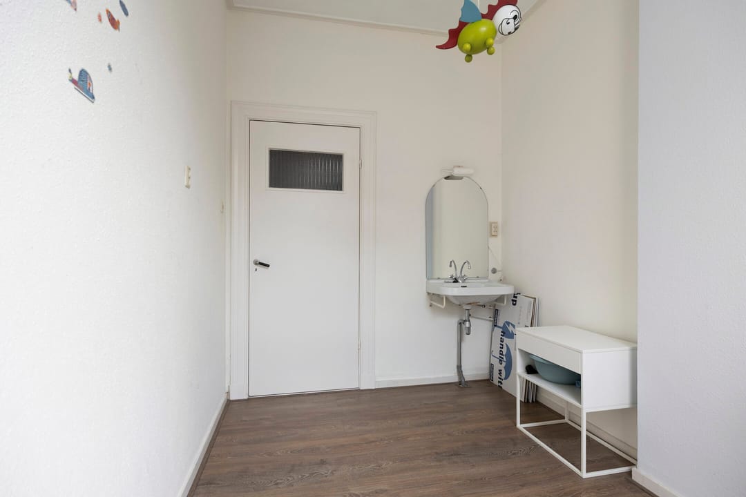 Photo 47 of Staringstraat 25