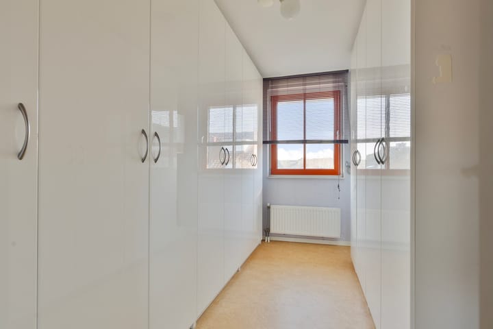 Tussenwoning te koop: Mambo 54, Nieuw-Vennep