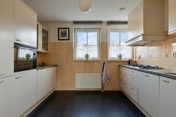 Tussenwoning te koop: Mambo 54, Nieuw-Vennep