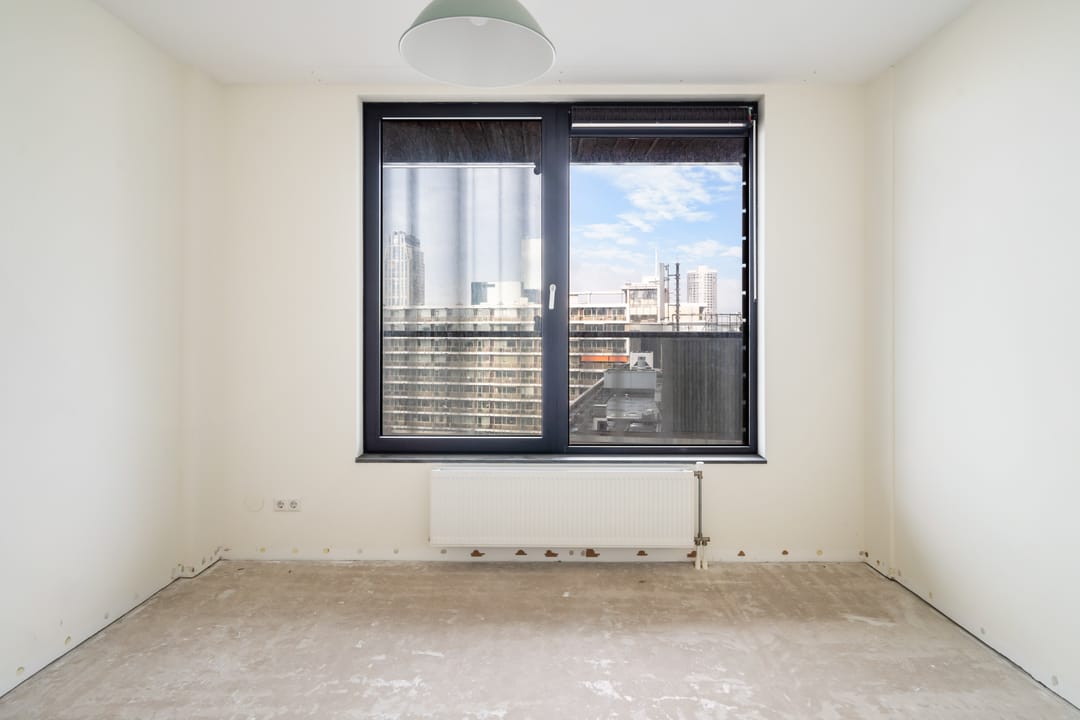 Luxurious 3-Room Apartment with Terrace in Iconic De Karel Doorman Tower — 43