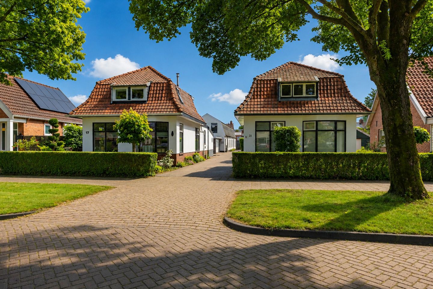 Bekijk foto 1 van Winkelhoek 19