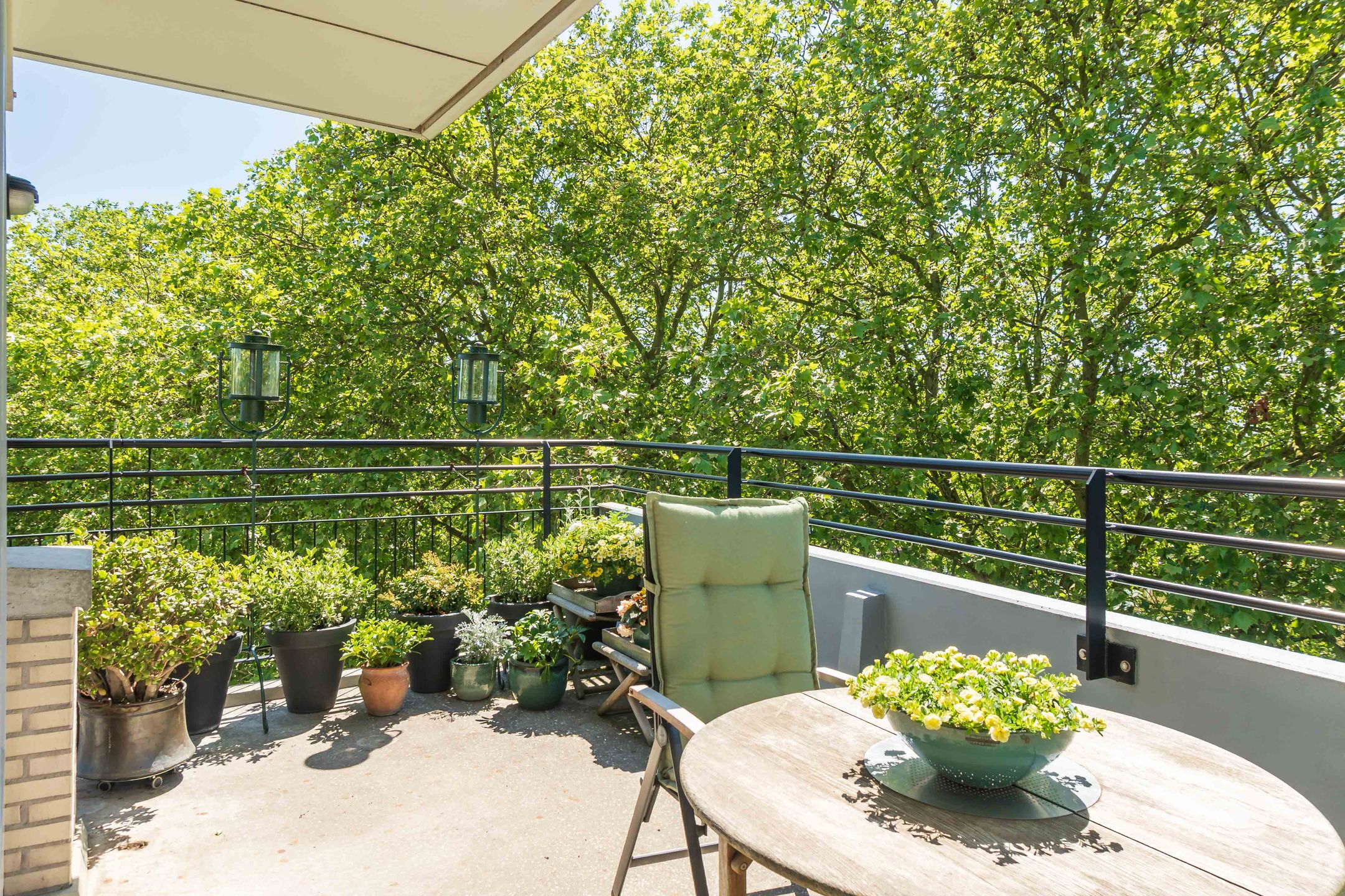 Spacious Penthouse with Park Views and Two Balconies — 15