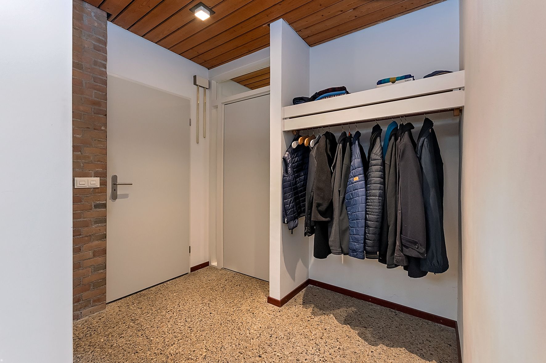Spacious Detached Family Home in Tranquil Woodland Setting Near Nijmegen — 27
