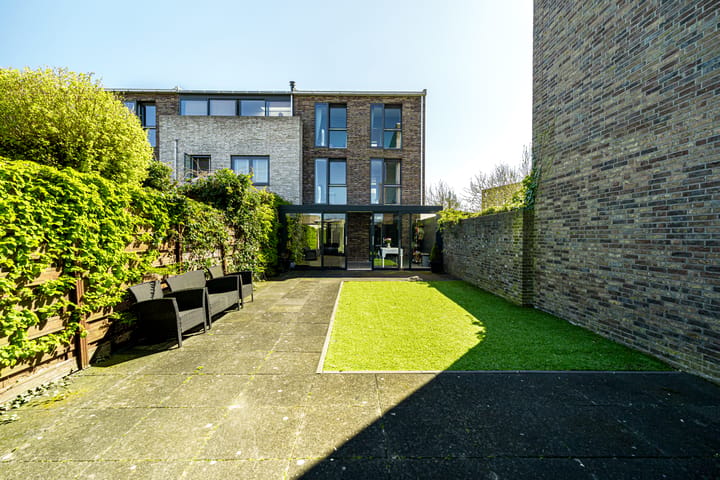 Hoekwoning te koop: Rietzangerstraat 32, 'S-Gravenhage