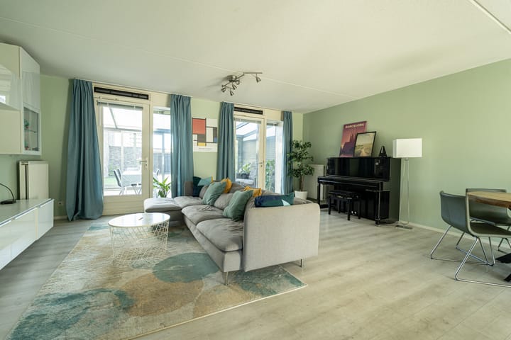 Hoekwoning te koop: Rietzangerstraat 32, 'S-Gravenhage