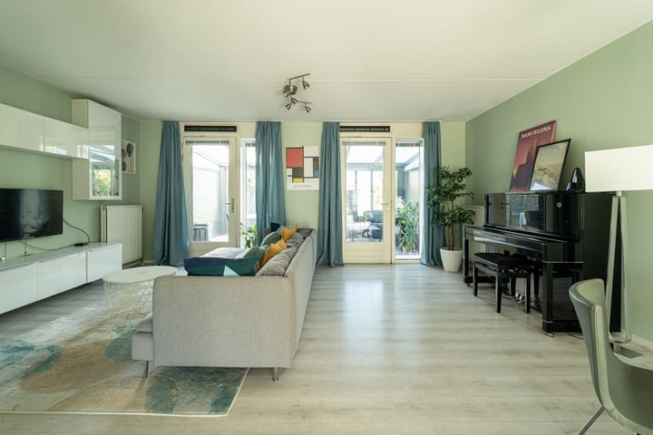 Hoekwoning te koop: Rietzangerstraat 32, 'S-Gravenhage