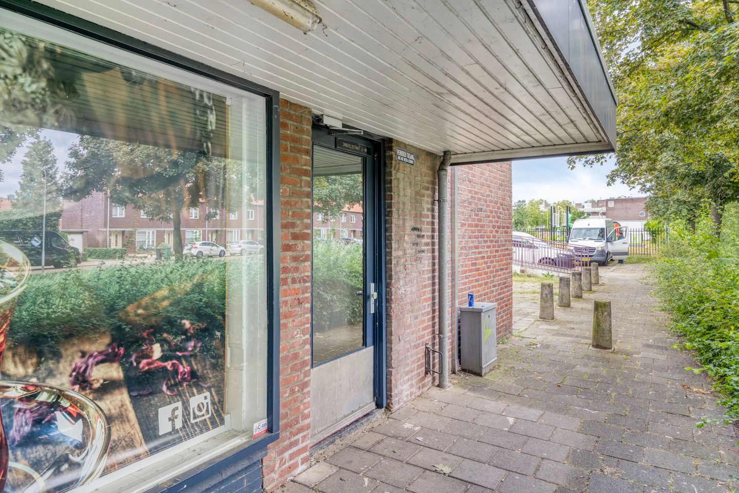 Photo 34 of Zandveldstraat 4