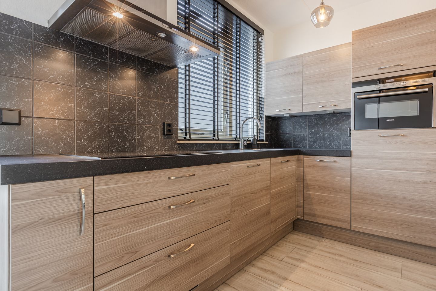 Photo 10 of Rozenstraat 45