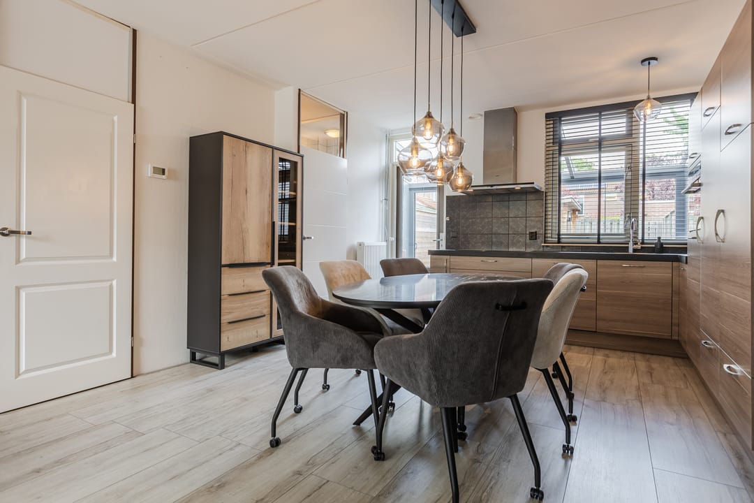 Photo 8 of Rozenstraat 45