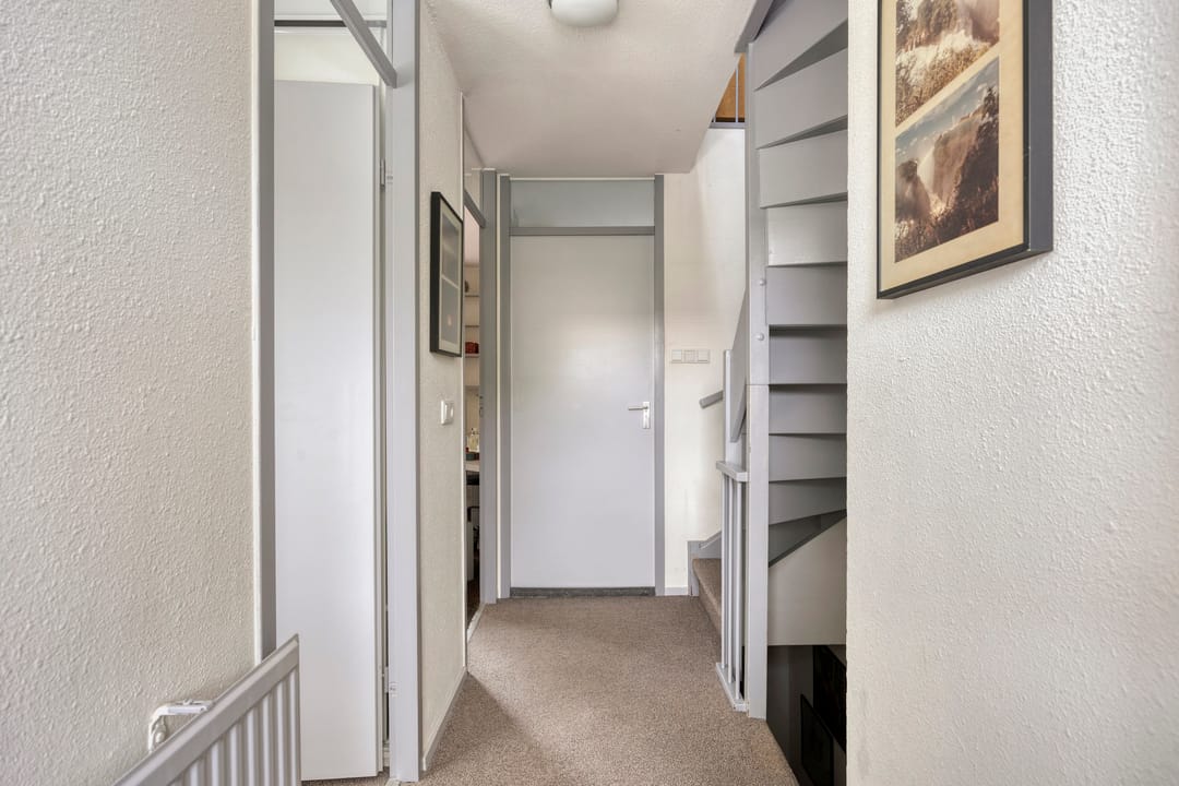 Surprisingly Spacious Family Home with Park Views and Sunroom — 28