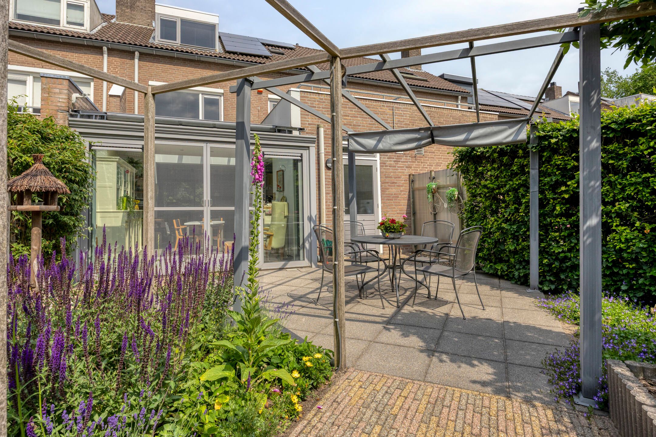 Surprisingly Spacious Family Home with Park Views and Sunroom — 27