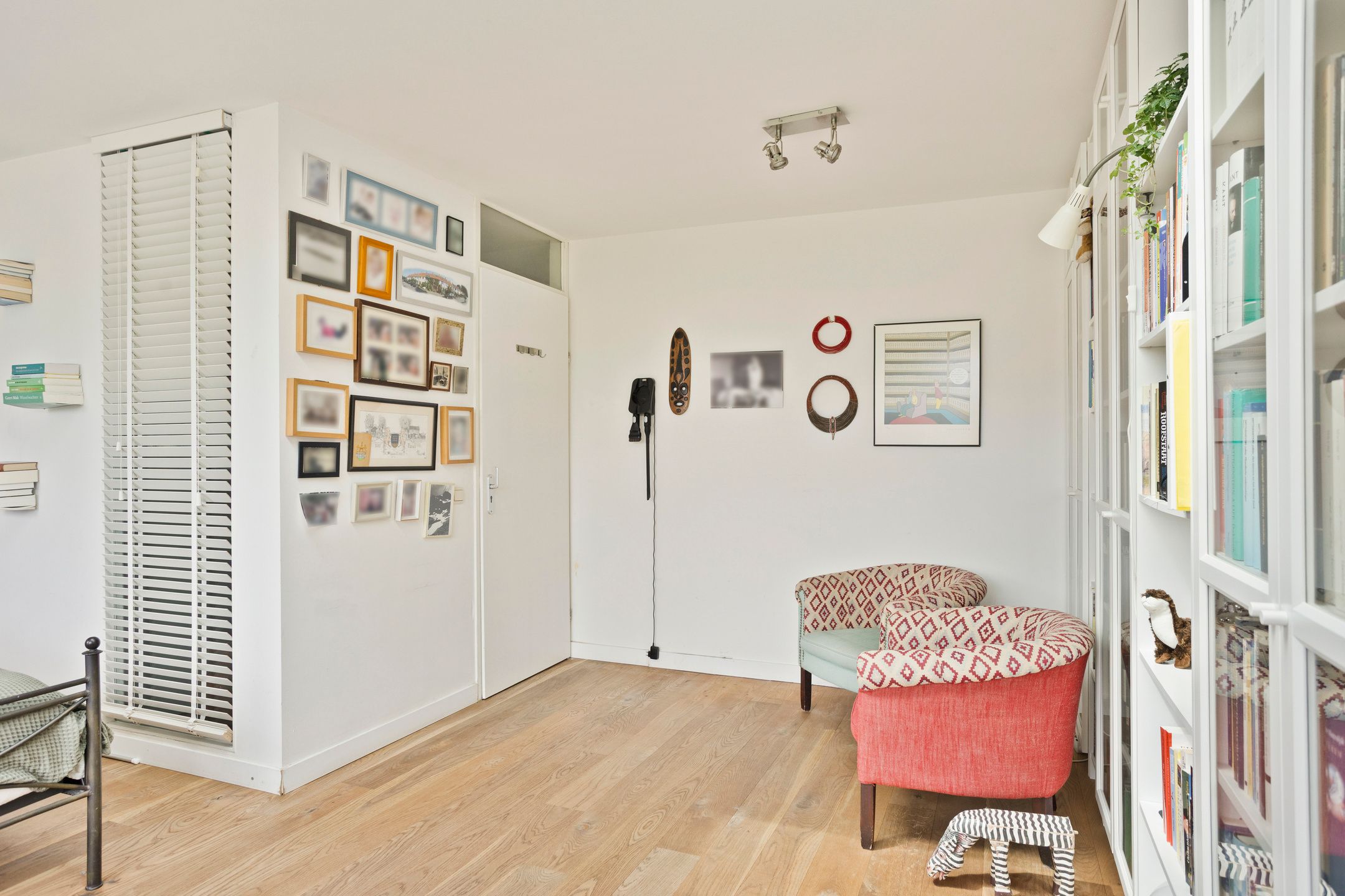 Spacious Sustainable Family Home with Carport in Buiksloterham — 30