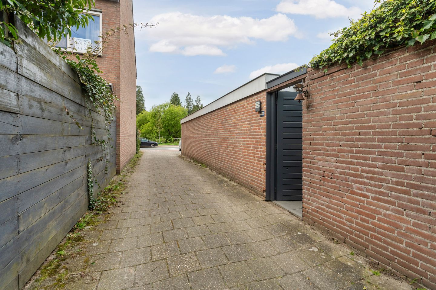 Spacious Extended Family Home with Five Bedrooms and Sunny Southeast-Facing Garden — 55