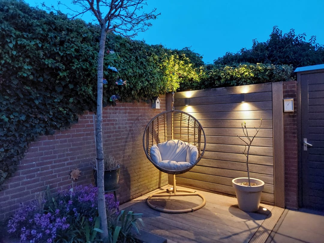Spacious Extended Family Home with Five Bedrooms and Sunny Southeast-Facing Garden — 52