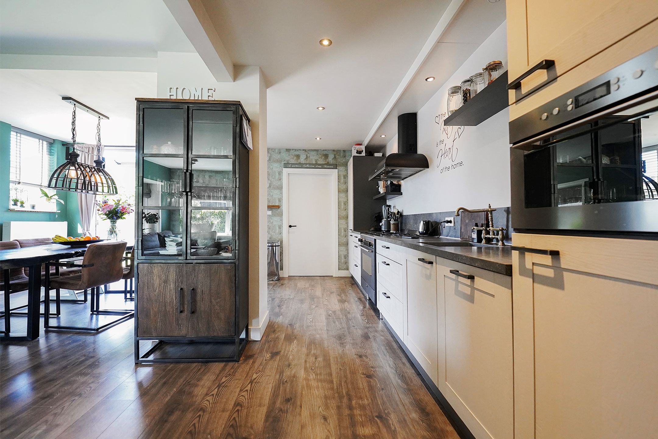 Photo 6 of Mauritsstraat 17