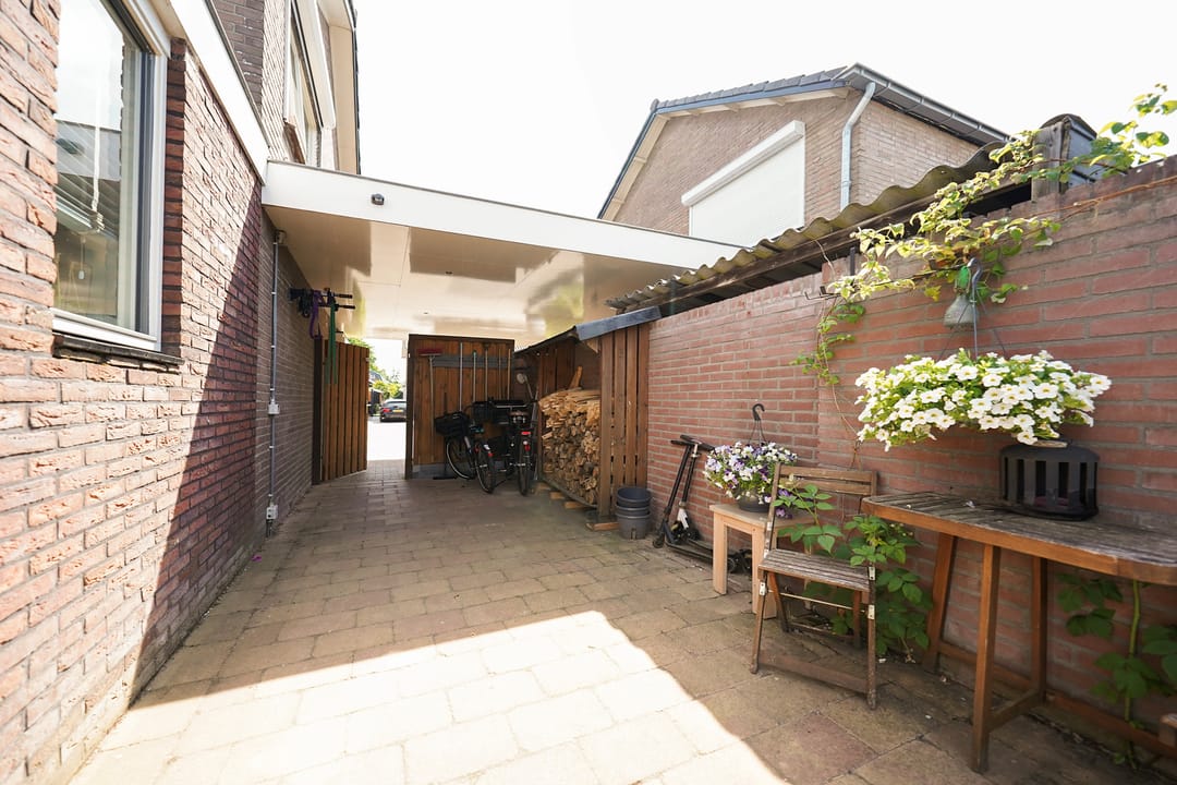Photo 38 of Mauritsstraat 17