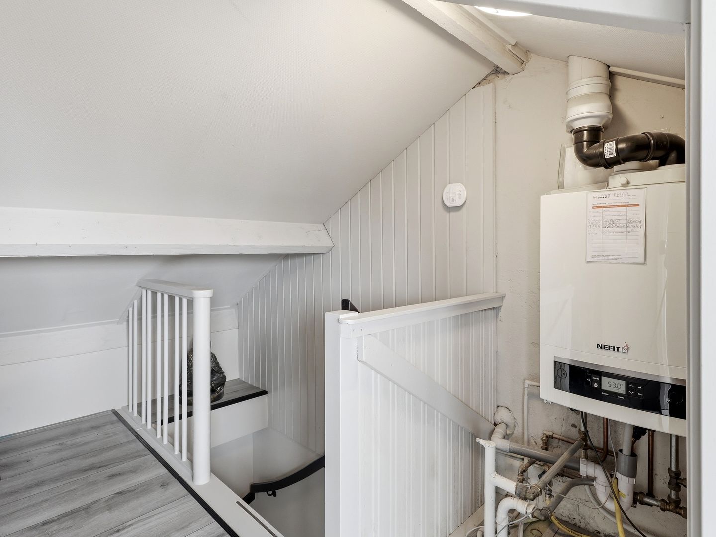 Elegant Fully Renovated Four Bedroom Detached Home in Warnsveld — 29