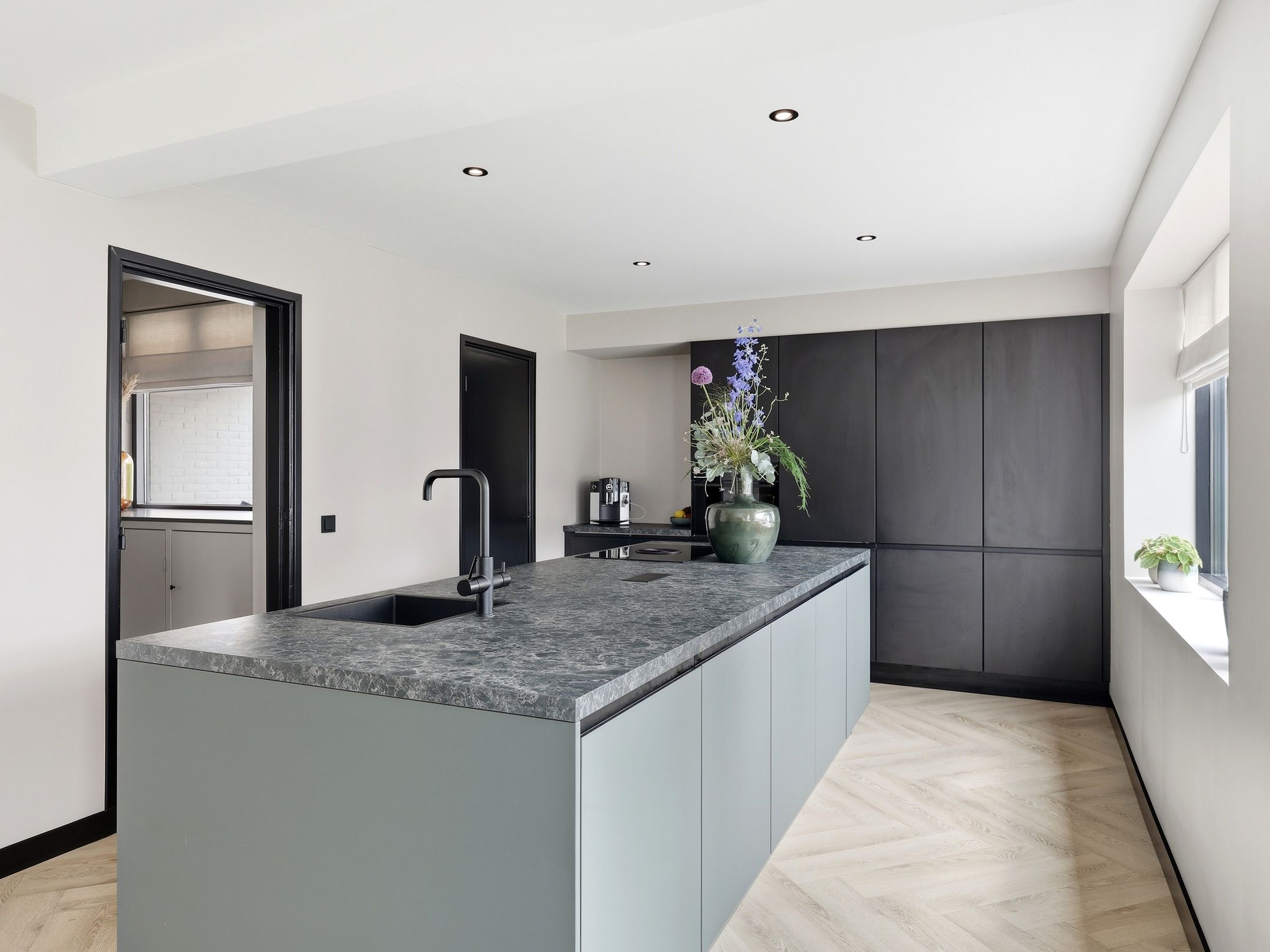 Elegant Fully Renovated Four Bedroom Detached Home in Warnsveld — 12