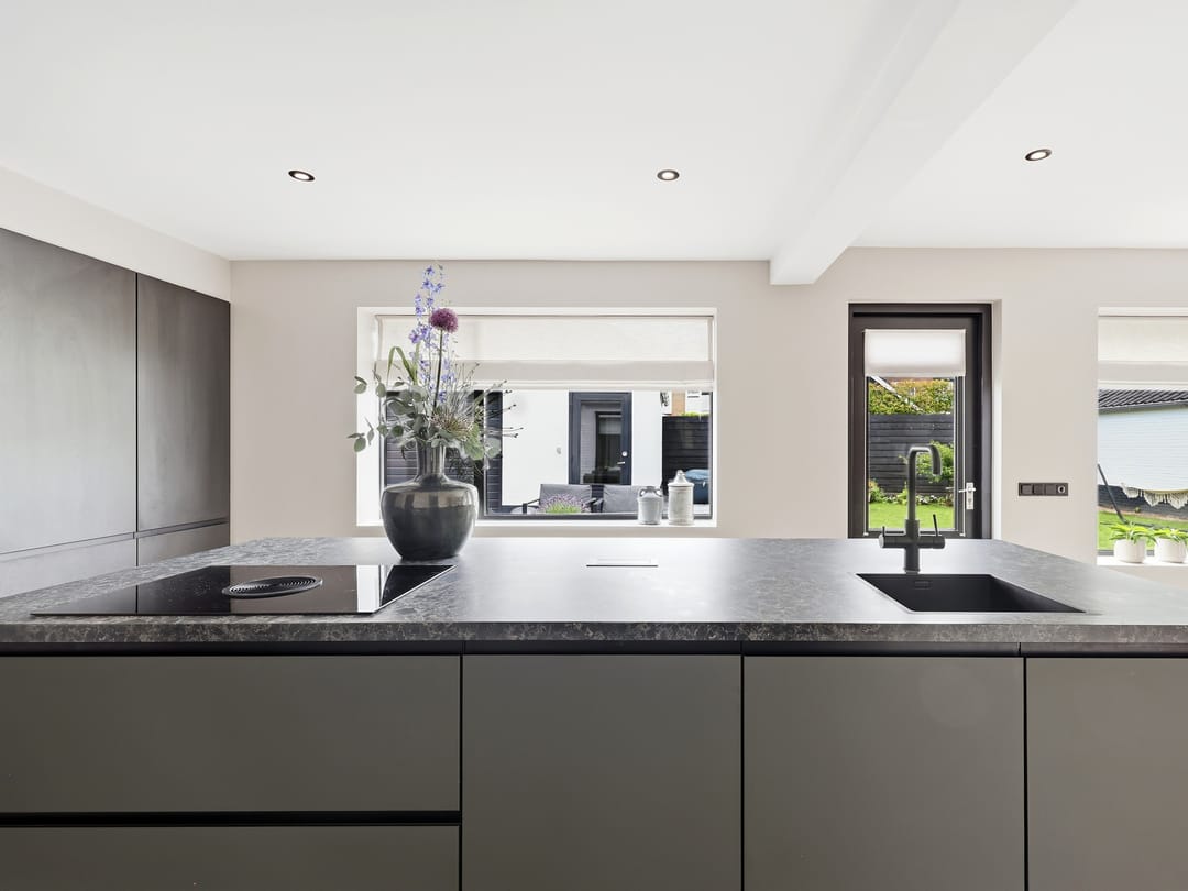 Elegant Fully Renovated Four Bedroom Detached Home in Warnsveld — 13
