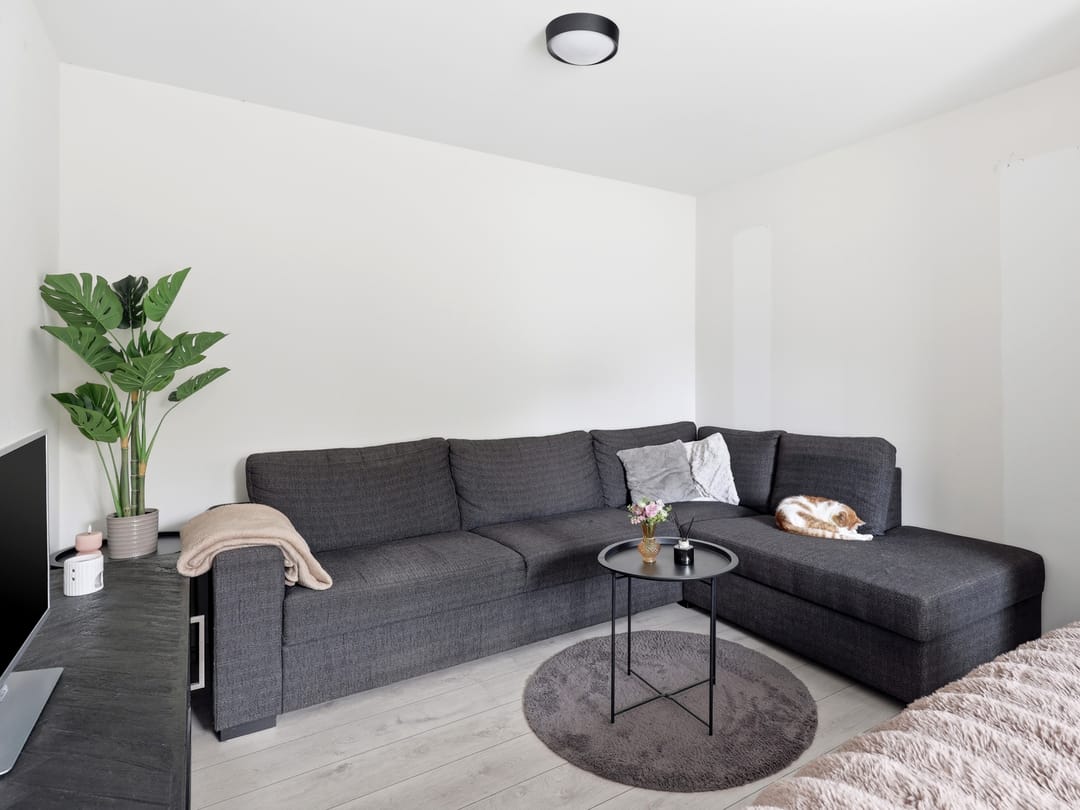 Elegant Fully Renovated Four Bedroom Detached Home in Warnsveld — 41