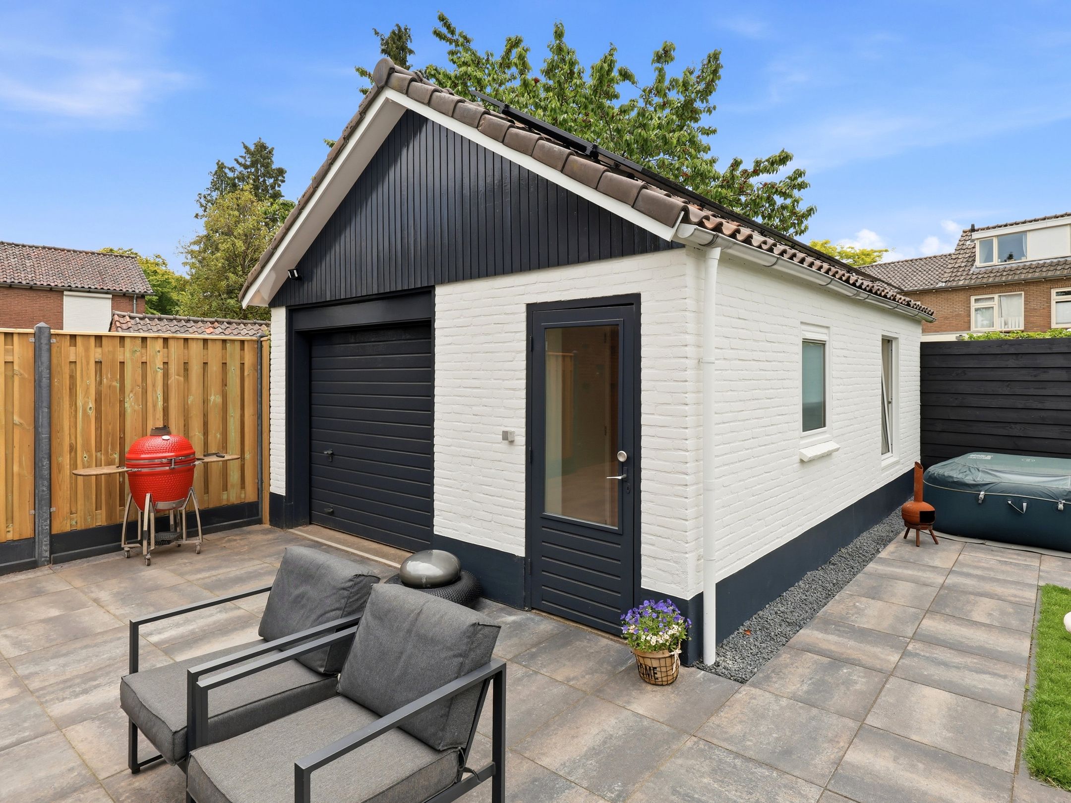 Elegant Fully Renovated Four Bedroom Detached Home in Warnsveld — 39