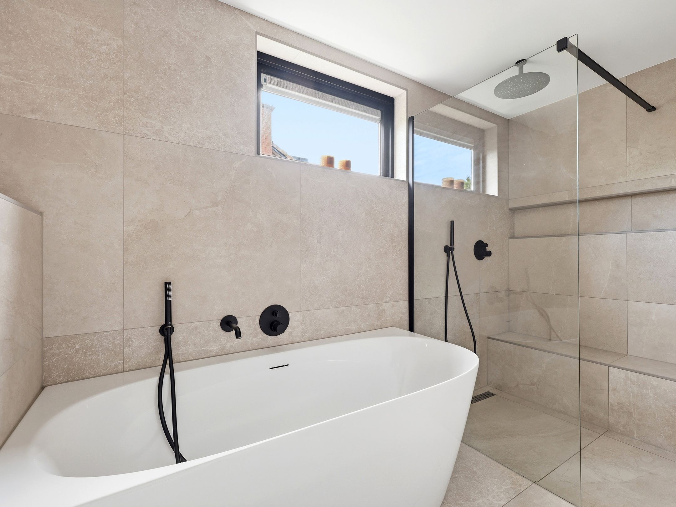 Elegant Fully Renovated Four Bedroom Detached Home in Warnsveld — 24