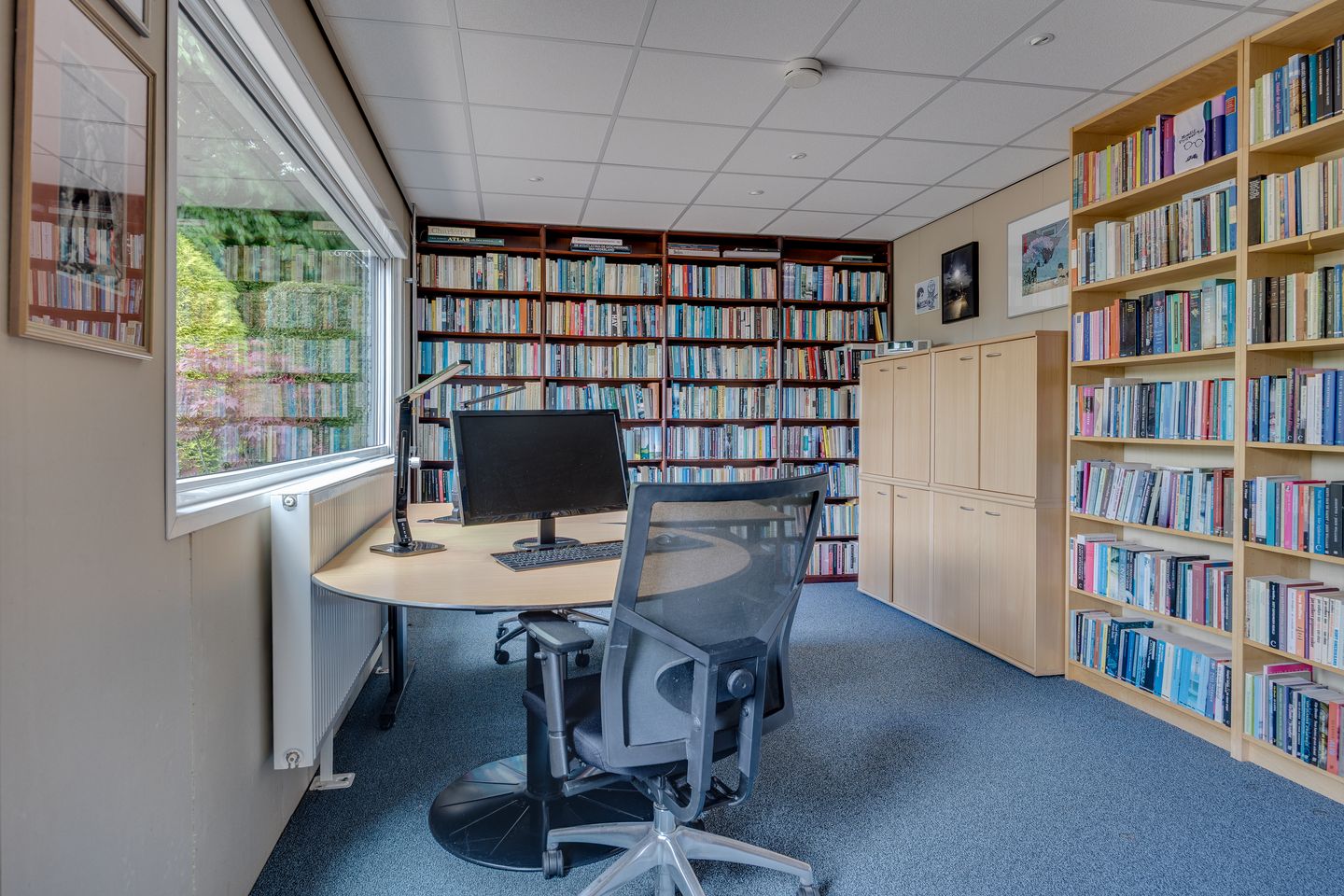 Spacious Single-Floor Bungalow with Large Garden in Green Leusden Location — 25