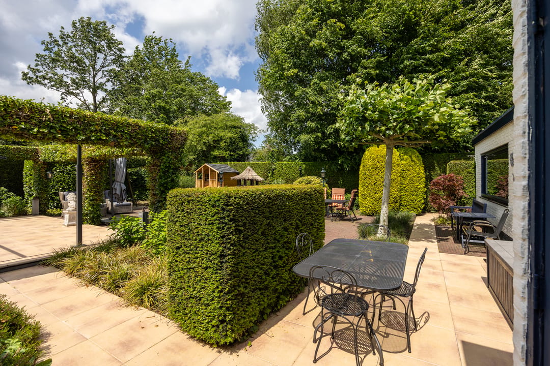 Spacious Single-Floor Bungalow with Large Garden in Green Leusden Location — 37