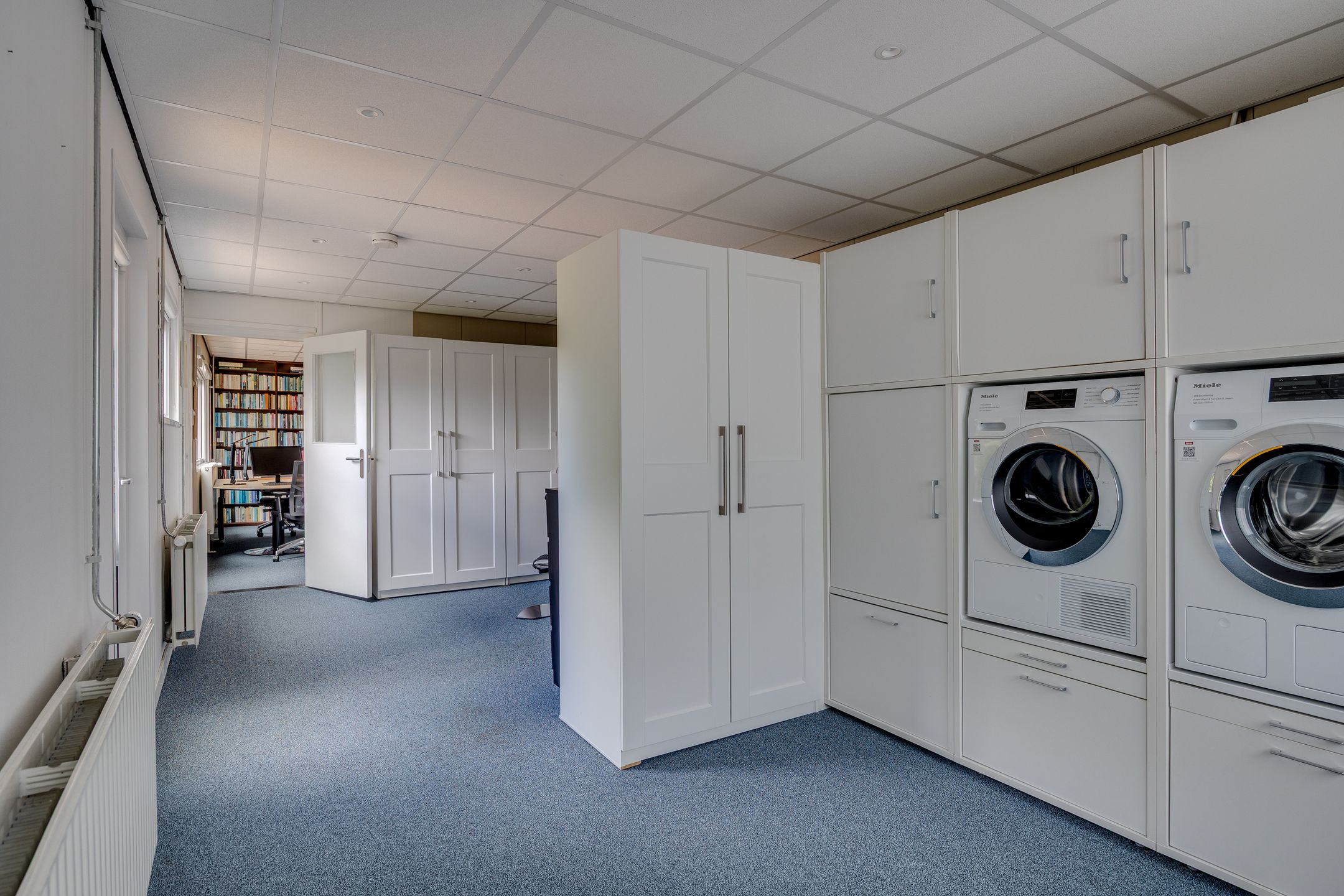 Spacious Single-Floor Bungalow with Large Garden in Green Leusden Location — 24