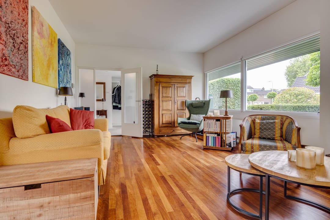 Spacious Single-Floor Bungalow with Large Garden in Green Leusden Location — 8