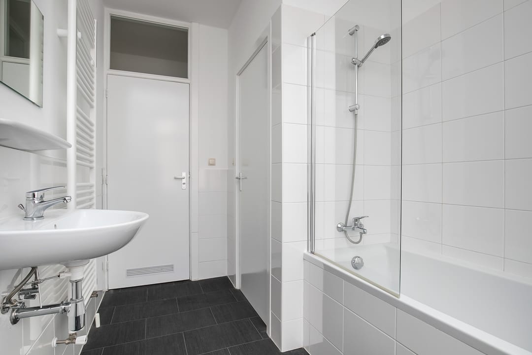 Fully Renovated 1930s Apartment with Energy Label A in Central The Hague — 16