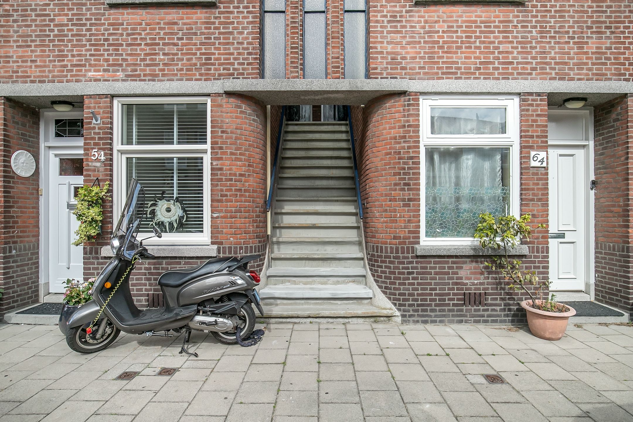 Fully Renovated 1930s Apartment with Energy Label A in Central The Hague — 21