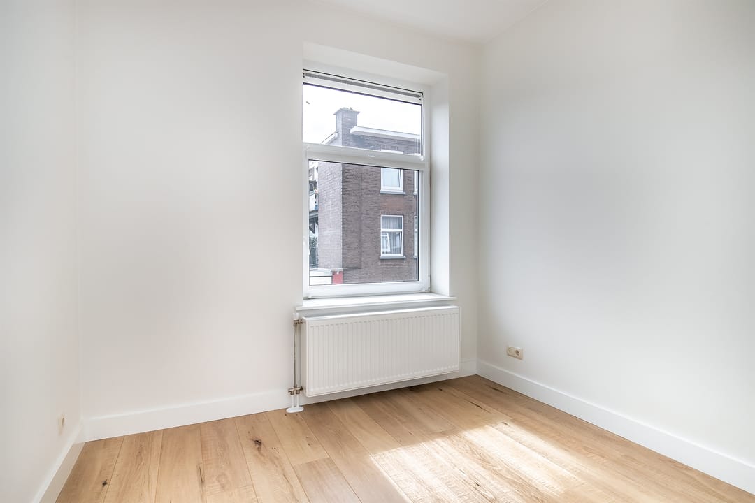 Fully Renovated 1930s Apartment with Energy Label A in Central The Hague — 17