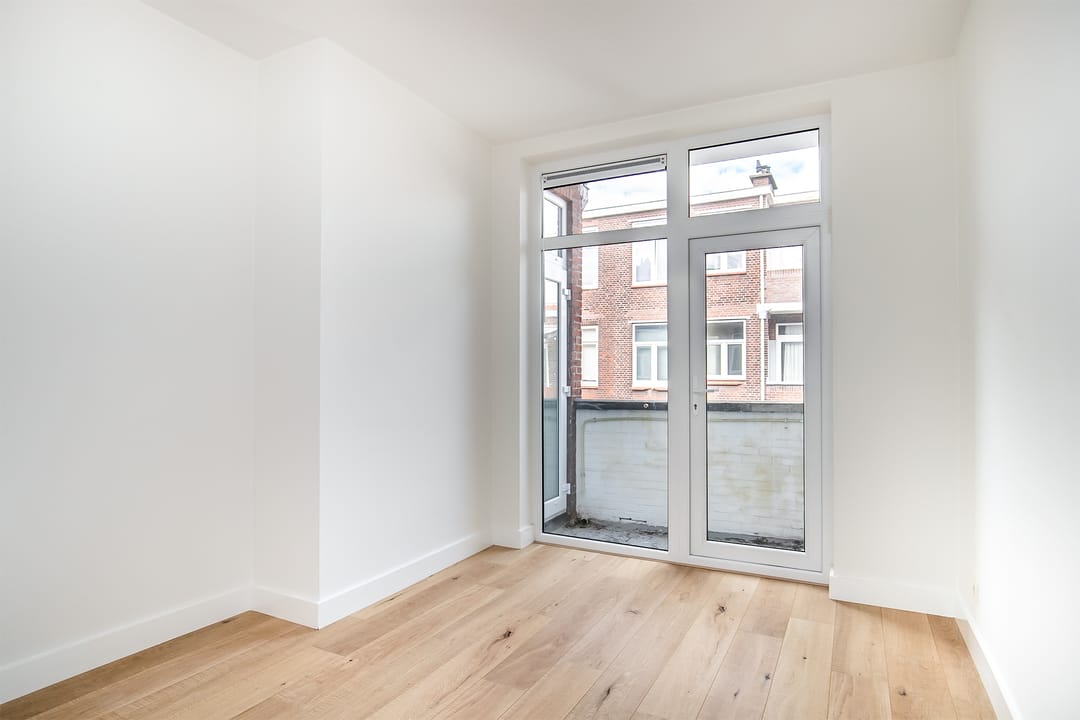 Fully Renovated 1930s Apartment with Energy Label A in Central The Hague — 8