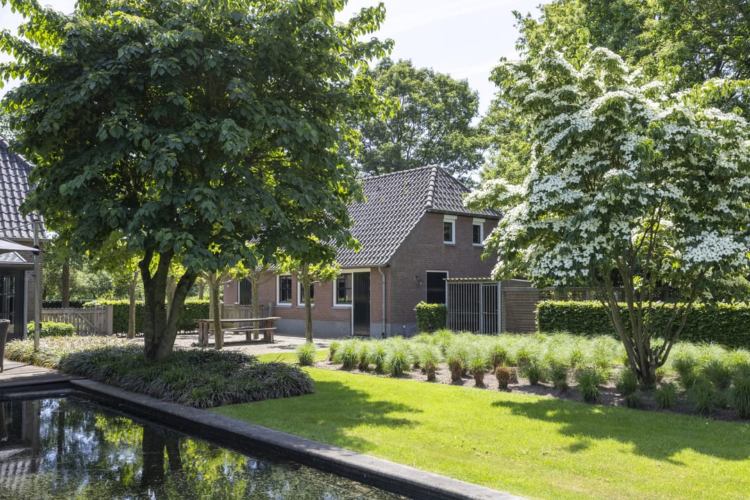 Photo 67 of Zeegstraat 16