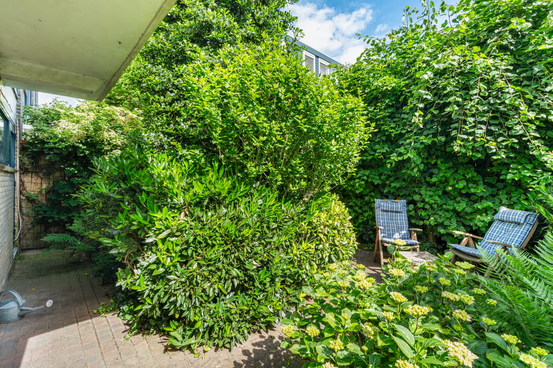 Spacious Semi-Detached Home with Drive-In Garage Near Berkel en Rodenrijs Center — 26