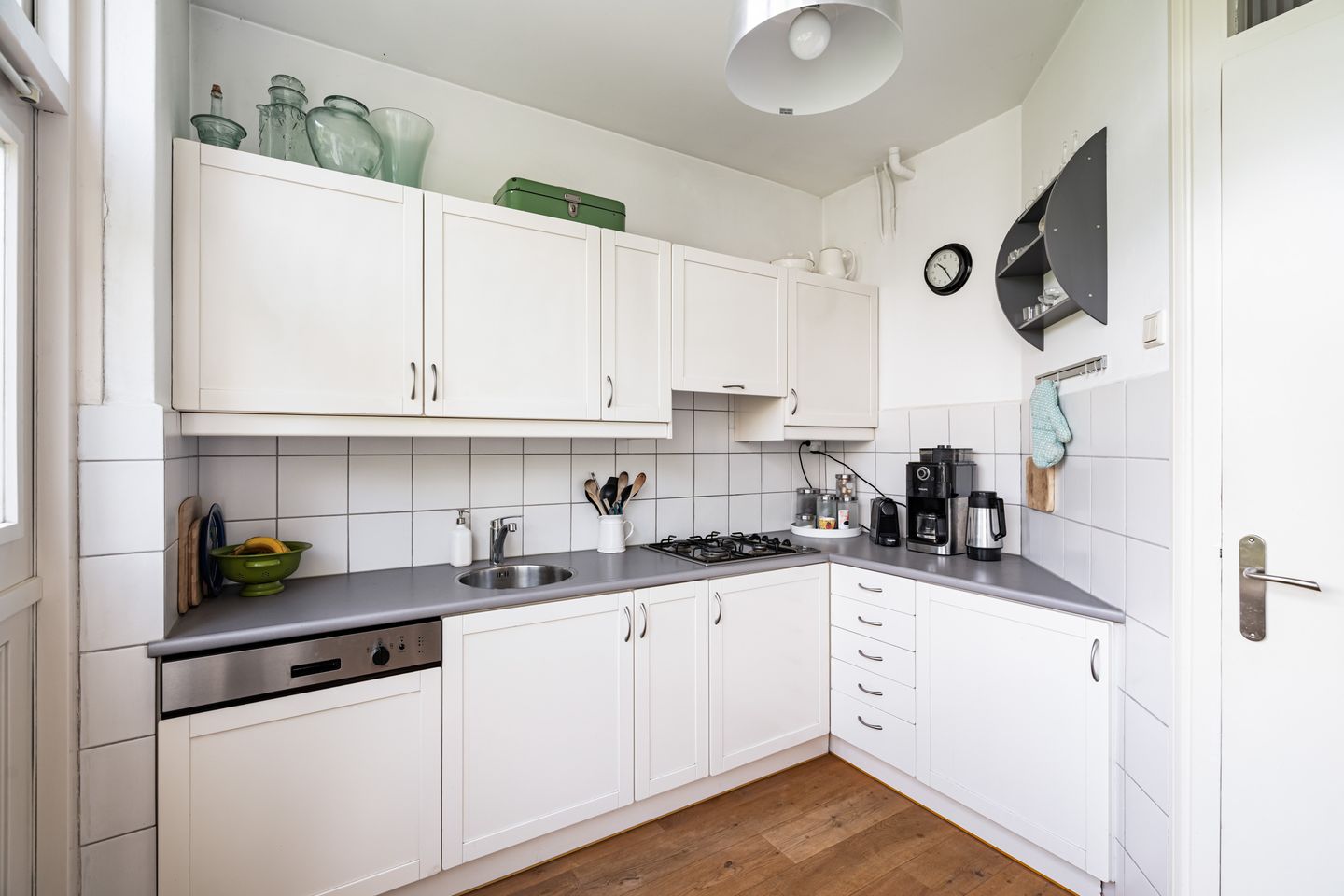Spacious Semi-Detached Home with Drive-In Garage Near Berkel en Rodenrijs Center — 20