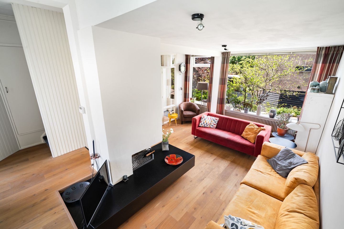 Spacious Semi-Detached Home with Drive-In Garage Near Berkel en Rodenrijs Center — 19