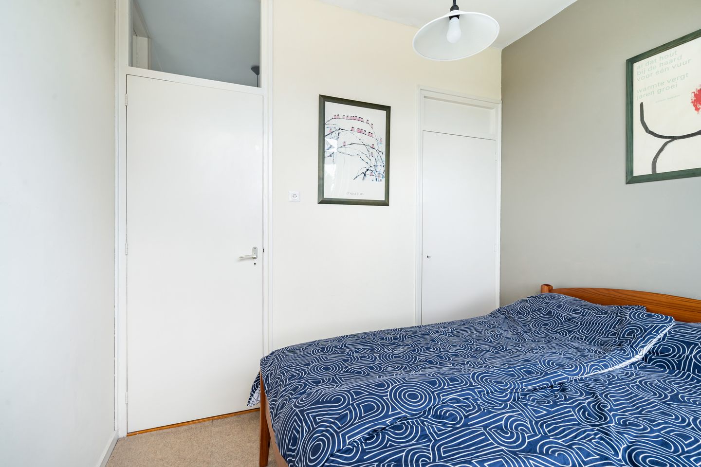 Spacious Semi-Detached Home with Drive-In Garage Near Berkel en Rodenrijs Center — 35