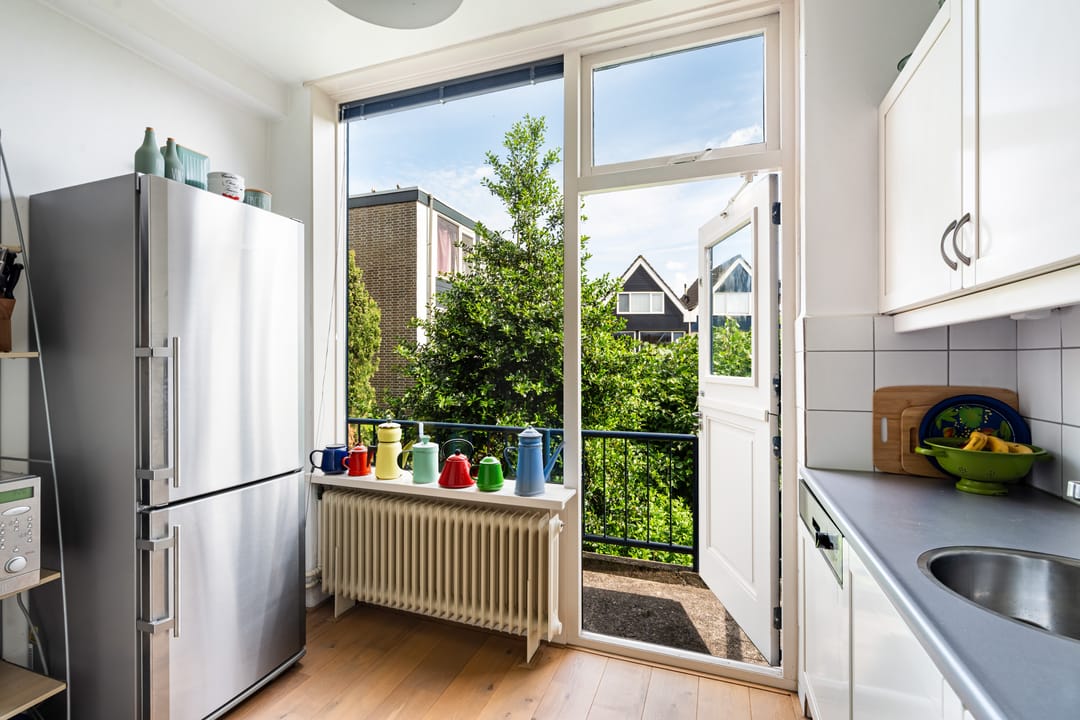 Spacious Semi-Detached Home with Drive-In Garage Near Berkel en Rodenrijs Center — 23