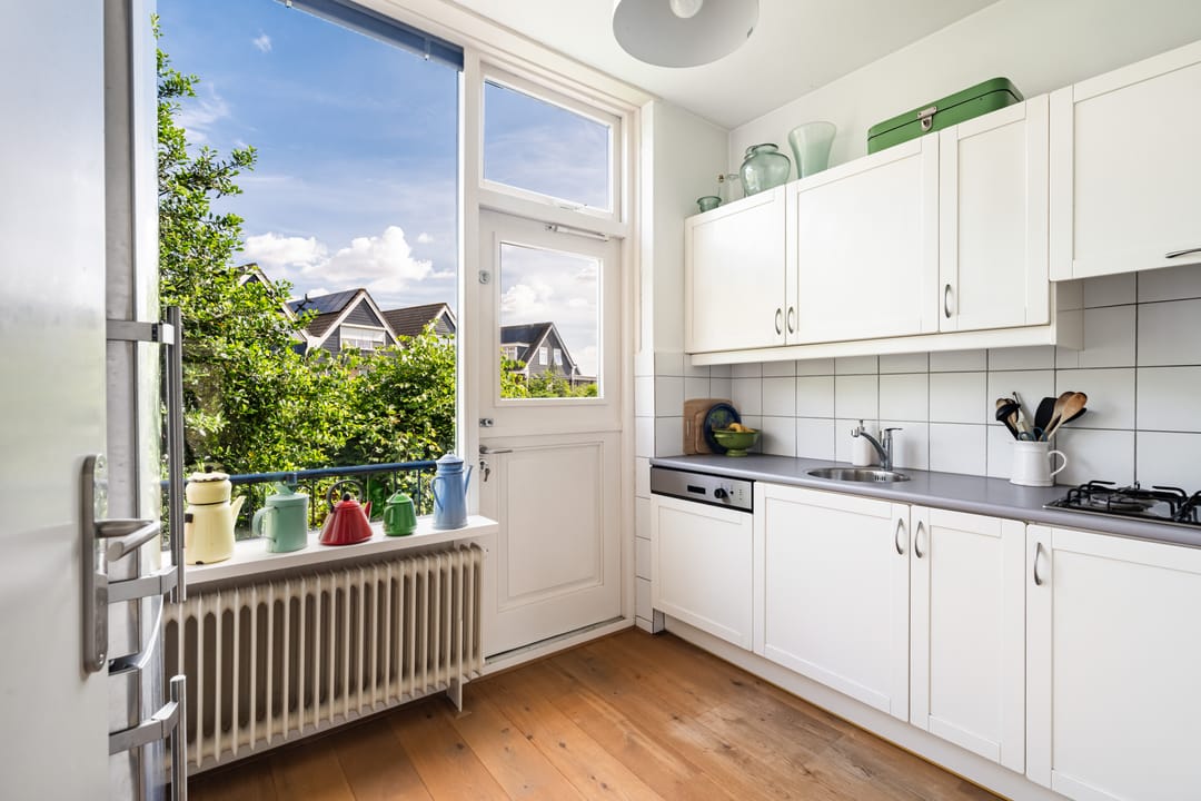 Spacious Semi-Detached Home with Drive-In Garage Near Berkel en Rodenrijs Center — 22