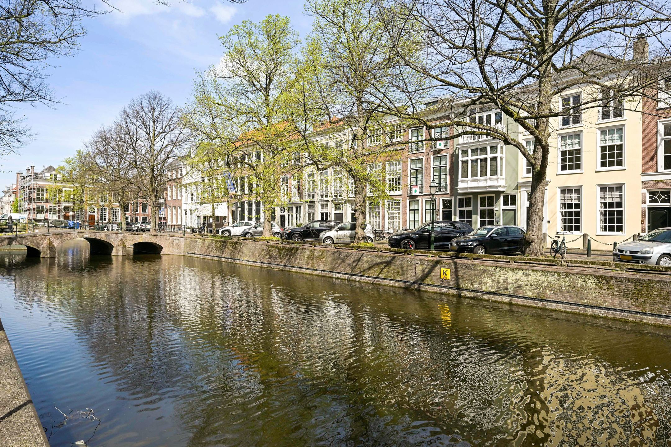 Monumental Canal House with Front and Rear House in The Hague City Center — 84