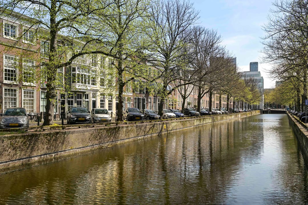 Monumental Canal House with Front and Rear House in The Hague City Center — 82