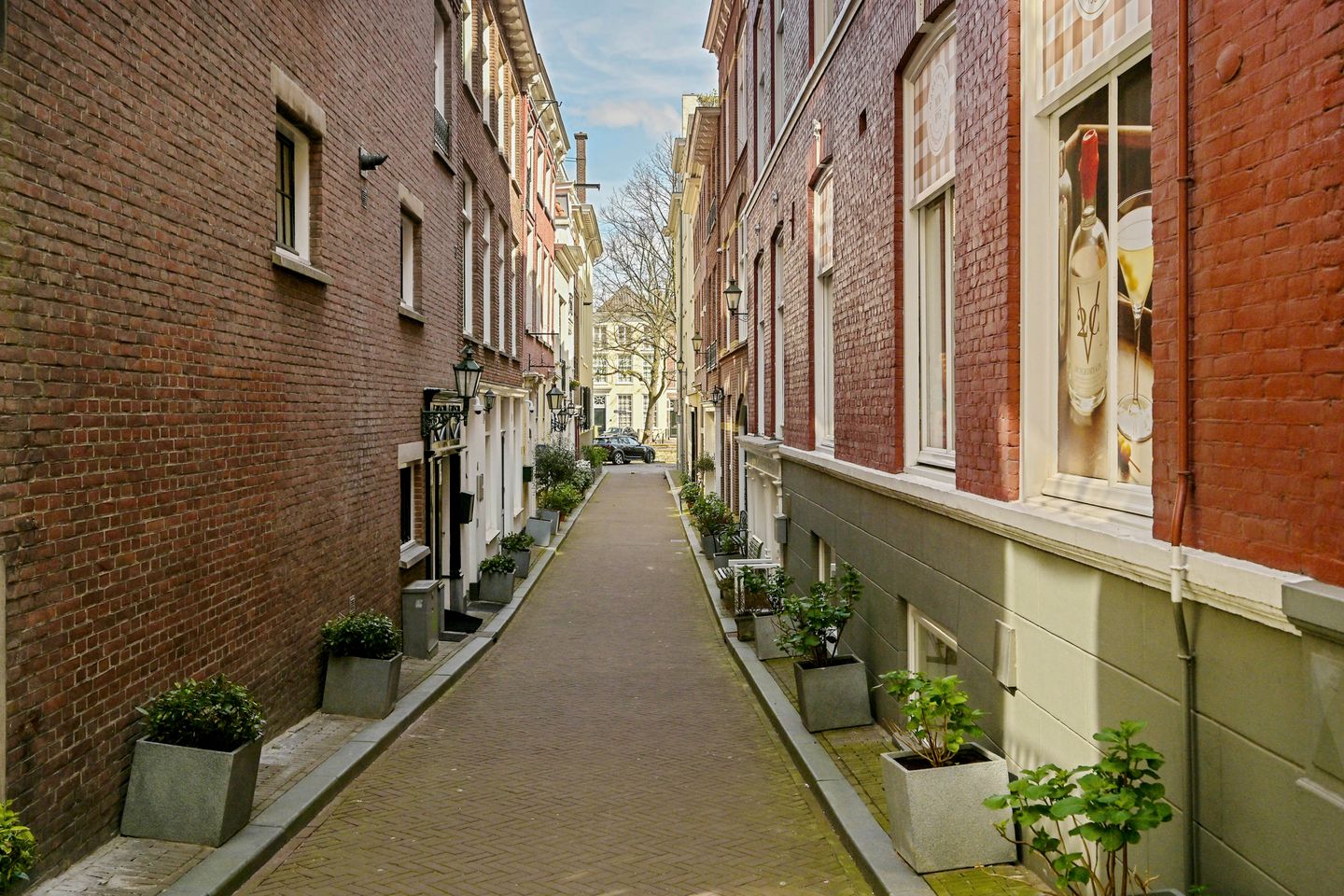 Monumental Canal House with Front and Rear House in The Hague City Center — 79