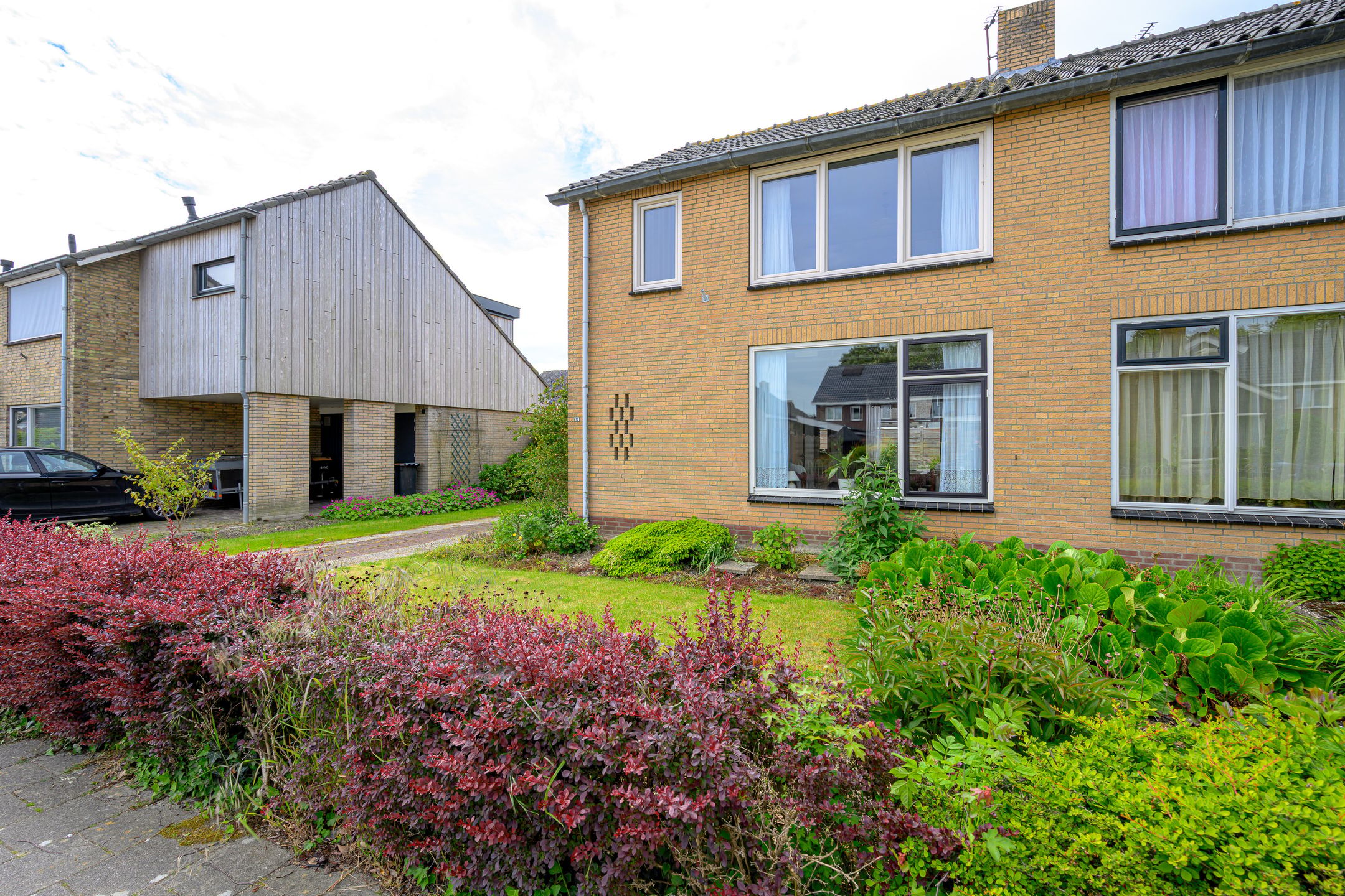 Semi-Detached Home with Garage and Renovation Potential in Wieringermeer — 39